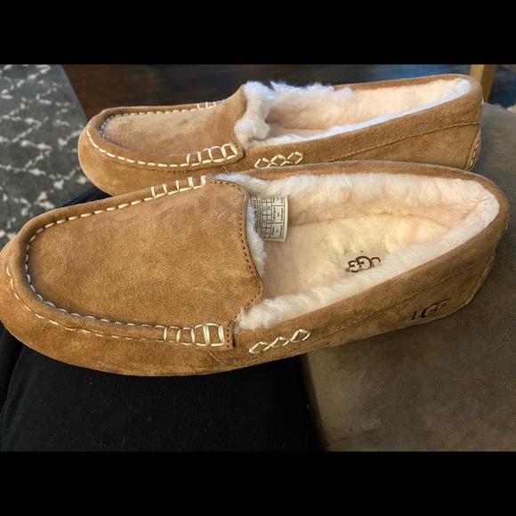 Ugg Ansley Chestnut Suede Shoes-Size 8 - Picture 4 of 6